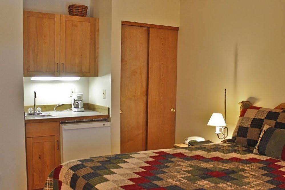 Kintla Lodge Whitefish Exterior foto